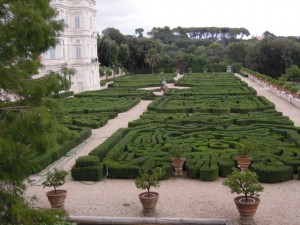 Roma: il fascino decadente dei giardini di città, di Federica Raggio