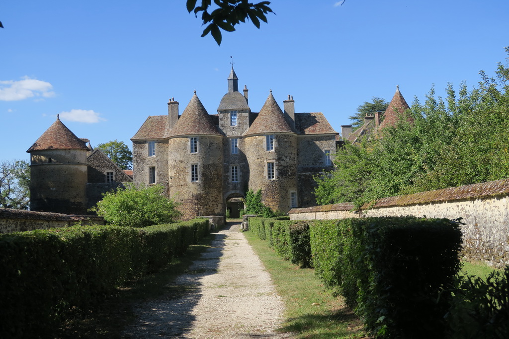 Chateau de Ratilly: uno stage di acquerello e yoga